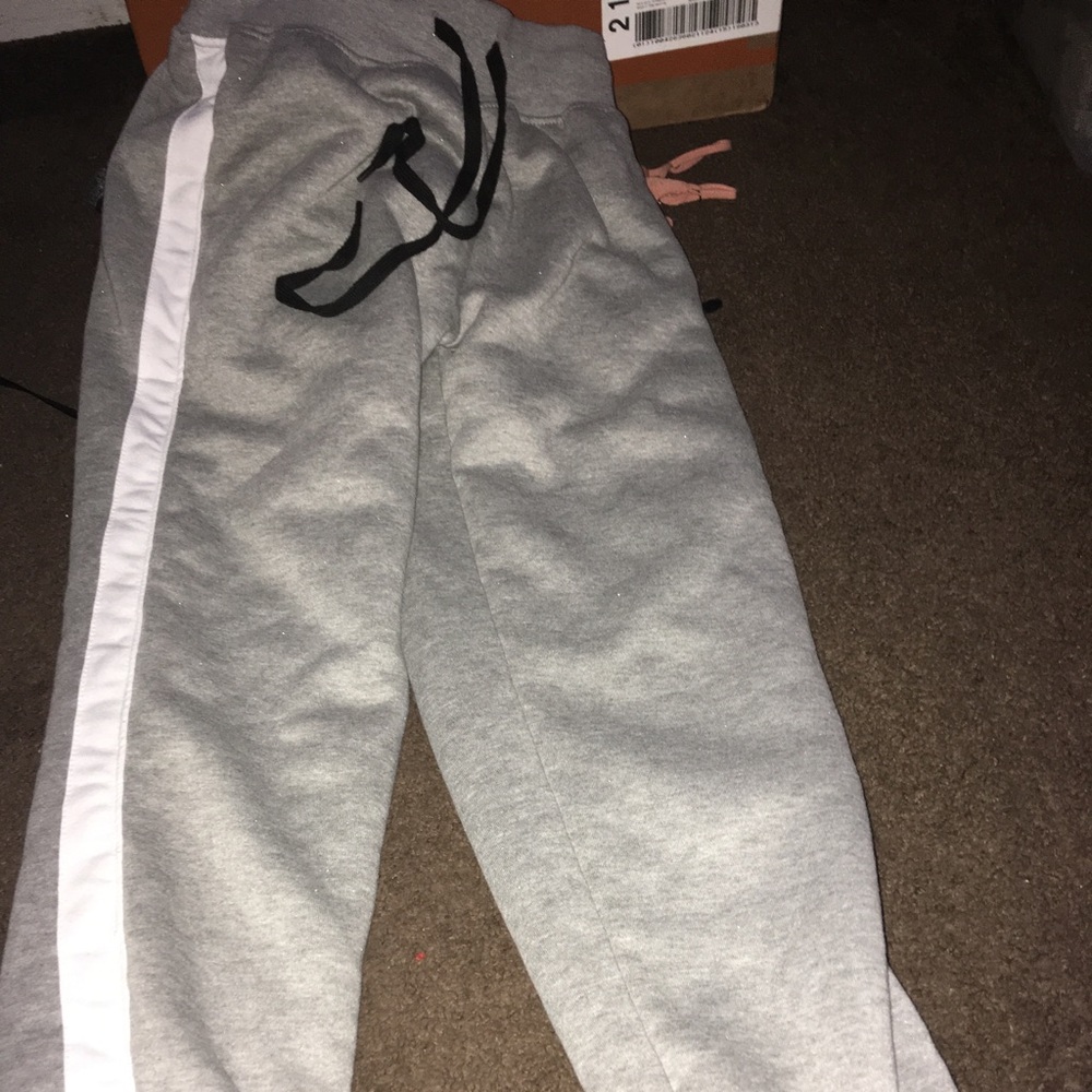 Women’s sweatpants